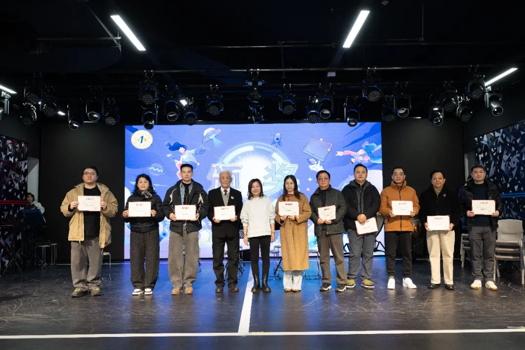 e3941bf4160890b6426a293d2493eee1